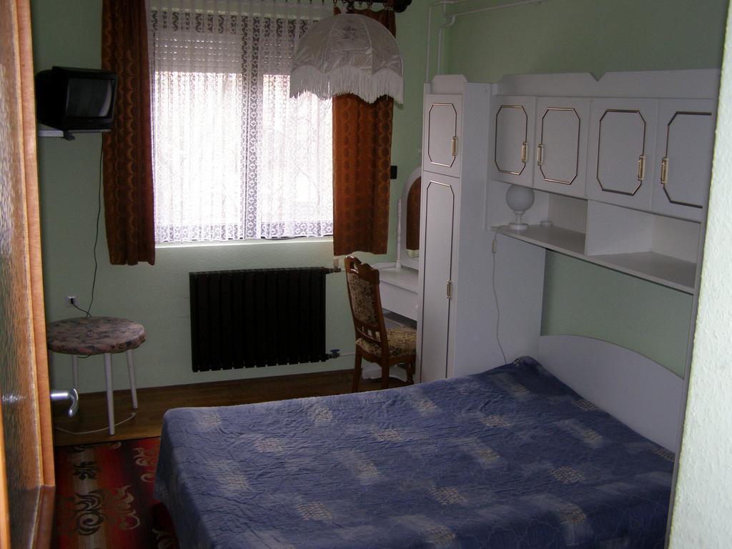 Nadas Apartmanhaz Hotel Keszthely Room photo